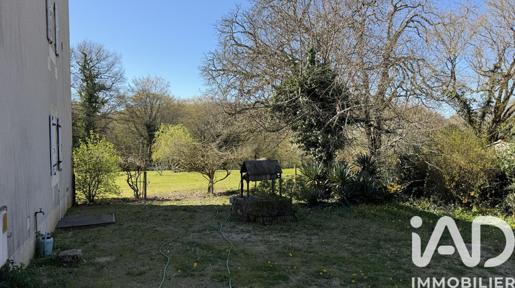 Ma-Cabane - Vente Maison Gençay, 384 m²