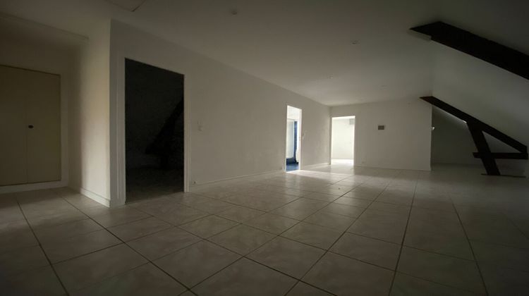 Ma-Cabane - Vente Maison GENNES, 176 m²