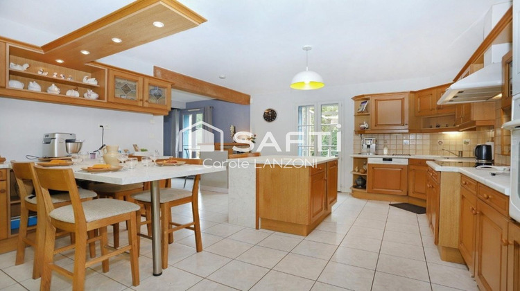 Ma-Cabane - Vente Maison Gennes-sur-Seiche, 290 m²