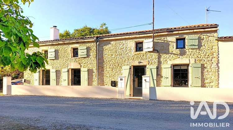 Ma-Cabane - Vente Maison Genouillé, 188 m²