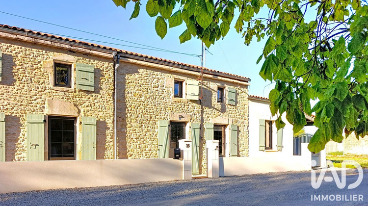 Ma-Cabane - Vente Maison Genouillé, 188 m²