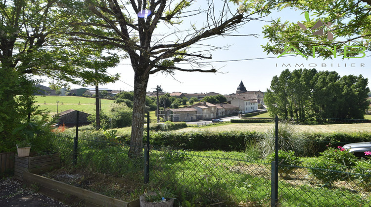 Ma-Cabane - Vente Maison Genouillé, 204 m²