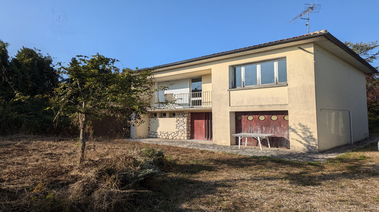 Ma-Cabane - Vente Maison GENSAC LA PALLUE, 83 m²