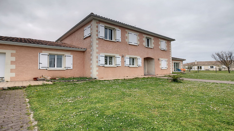 Ma-Cabane - Vente Maison GENSAC-LA-PALLUE, 285 m²