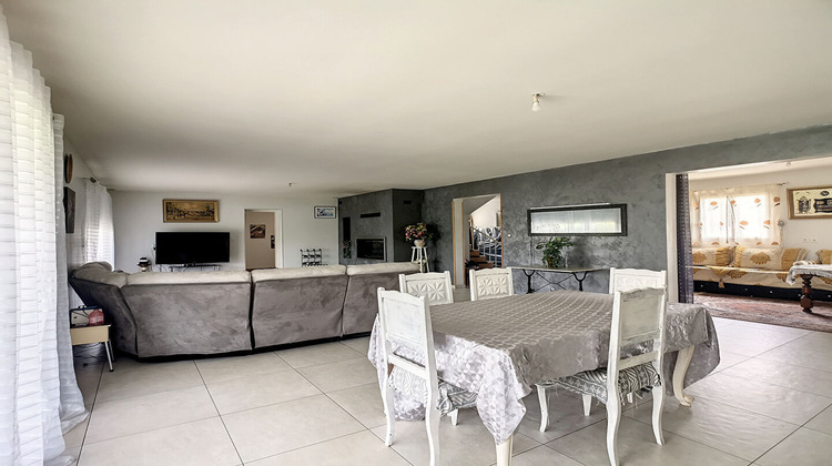 Ma-Cabane - Vente Maison GENSAC-LA-PALLUE, 285 m²