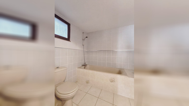 Ma-Cabane - Vente Maison GENSAC-LA-PALLUE, 60 m²