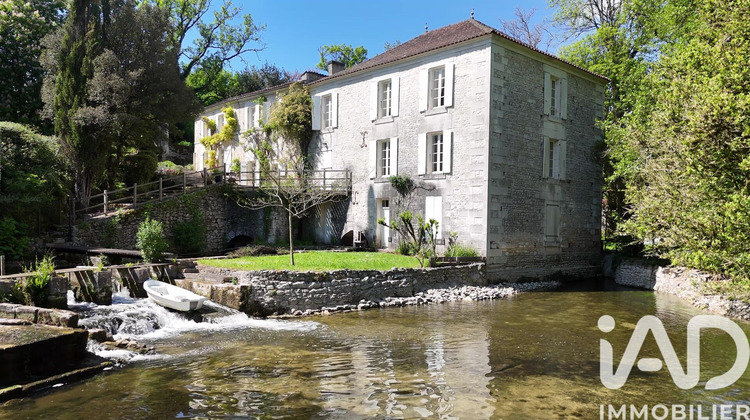 Ma-Cabane - Vente Maison Gensac-la-Pallue, 354 m²