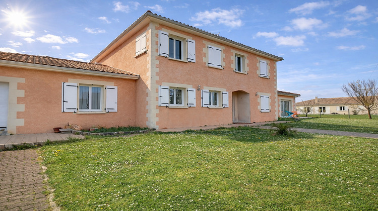 Ma-Cabane - Vente Maison GENSAC-LA-PALLUE, 285 m²