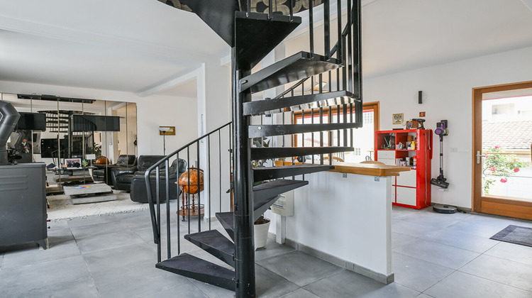 Ma-Cabane - Vente Maison GENTILLY, 131 m²