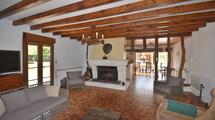 Ma-Cabane - Vente Maison GIFFAUMONT-CHAMPAUBERT, 200 m²