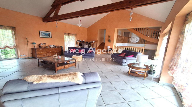 Ma-Cabane - Vente Maison GRAND CORENT, 155 m²