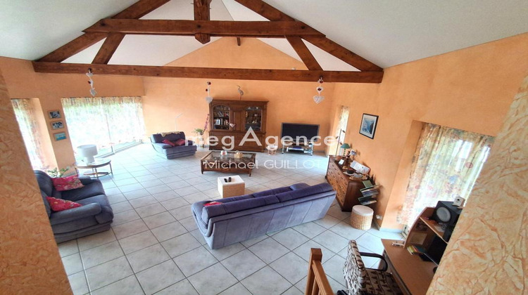 Ma-Cabane - Vente Maison GRAND CORENT, 155 m²