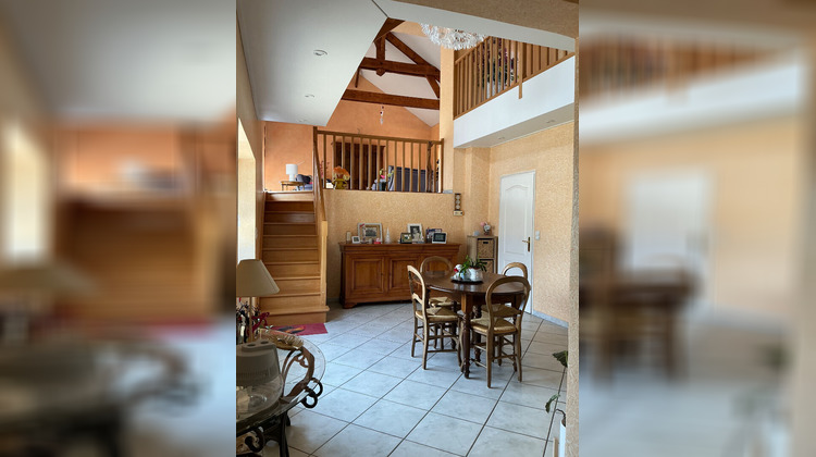 Ma-Cabane - Vente Maison GRAND-CORENT, 173 m²