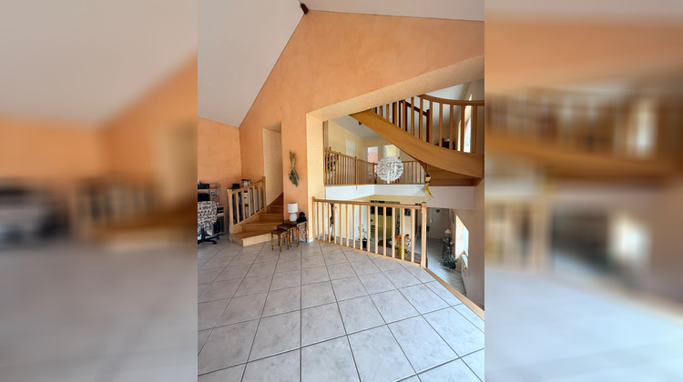 Ma-Cabane - Vente Maison GRAND-CORENT, 173 m²