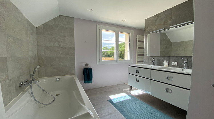 Ma-Cabane - Vente Maison GRANDCHAMPS-DES-FONTAINES, 216 m²