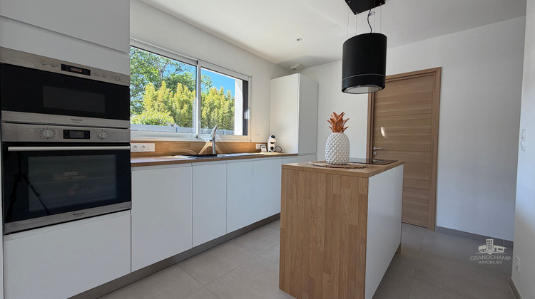 Ma-Cabane - Vente Maison GRANDCHAMPS-DES-FONTAINES, 92 m²