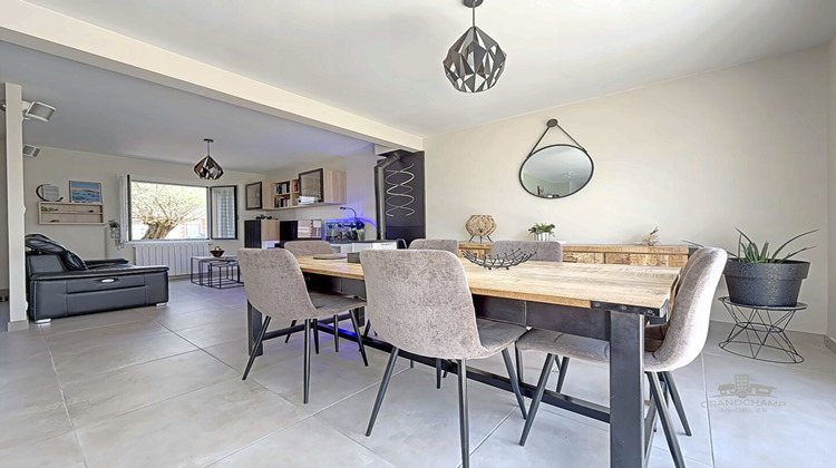 Ma-Cabane - Vente Maison GRANDCHAMPS-DES-FONTAINES, 99 m²