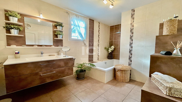 Ma-Cabane - Vente Maison GRANDCHAMPS-DES-FONTAINES, 170 m²