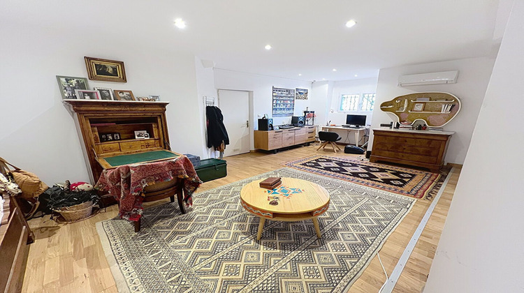 Ma-Cabane - Vente Maison GREASQUE, 200 m²