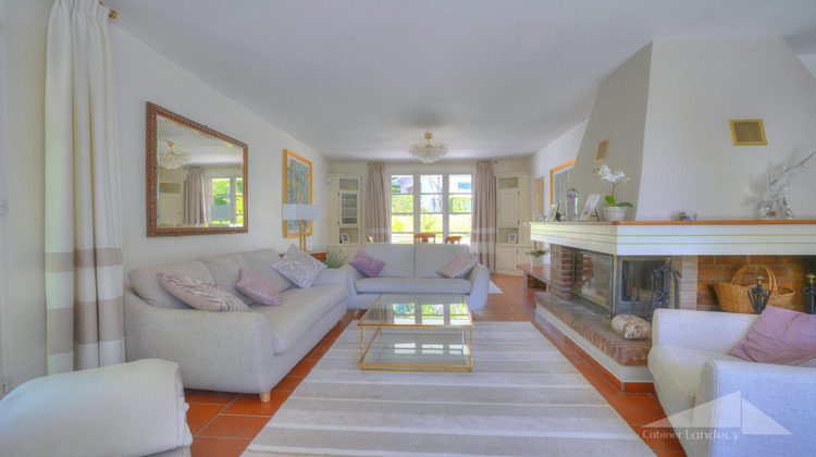 Ma-Cabane - Vente Maison Grilly, 238 m²