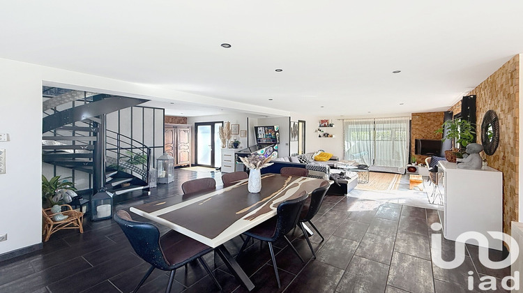 Ma-Cabane - Vente Maison Harcourt, 225 m²