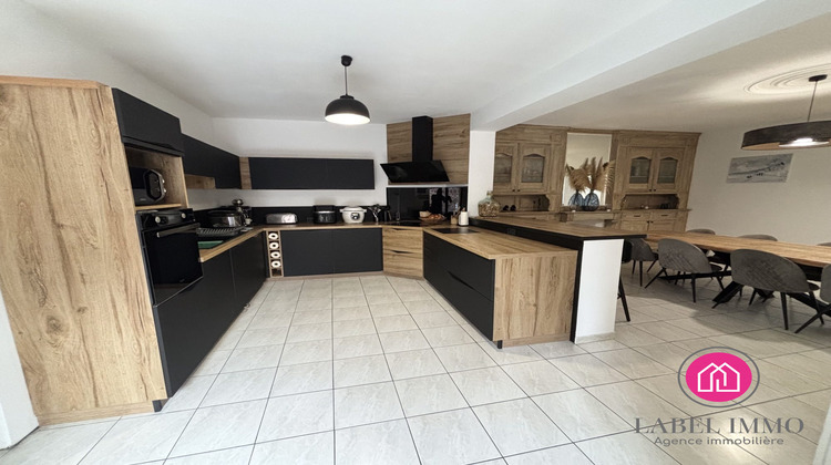 Ma-Cabane - Vente Maison Hasnon, 230 m²