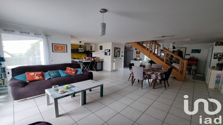 Ma-Cabane - Vente Maison Haute-Rivoire, 109 m²