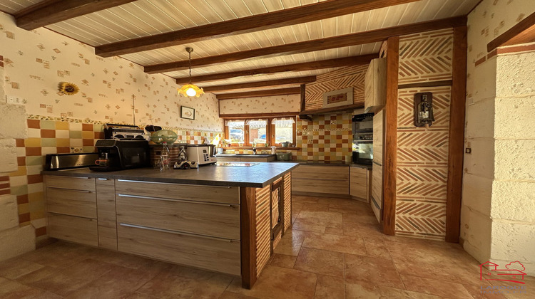Ma-Cabane - Vente Maison Hautefage-la-Tour, 178 m²