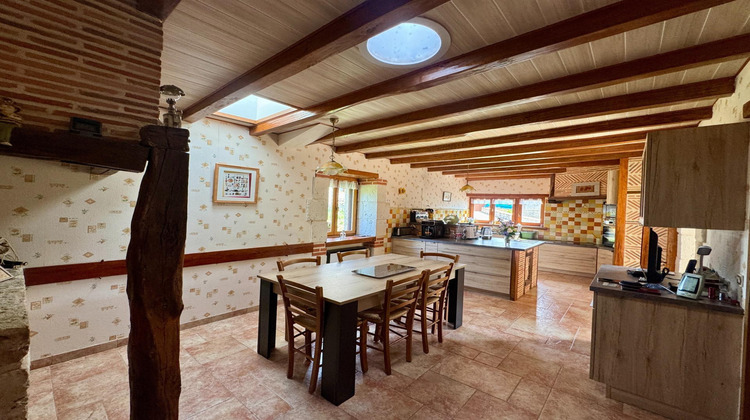 Ma-Cabane - Vente Maison Hautefage-la-Tour, 310 m²