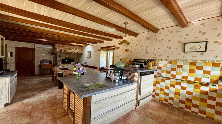 Ma-Cabane - Vente Maison Hautefage-la-Tour, 310 m²