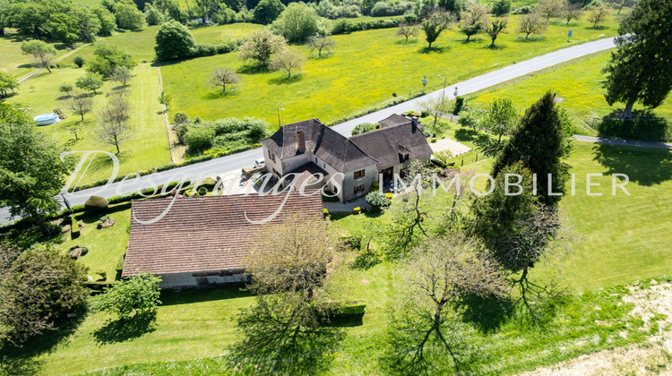 Ma-Cabane - Vente Maison Hautefort, 309 m²