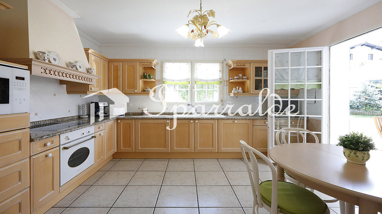 Ma-Cabane - Vente Maison Hendaye, 216 m²