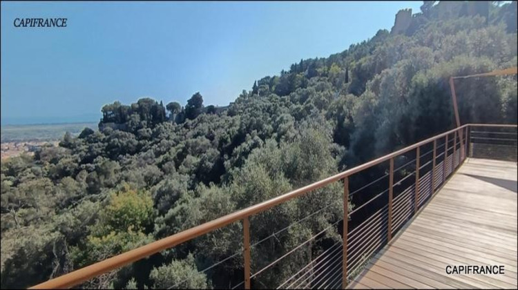 Ma-Cabane - Vente Maison HYERES, 140 m²