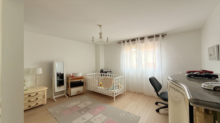 Ma-Cabane - Vente Maison IVRY-SUR-SEINE, 94 m²