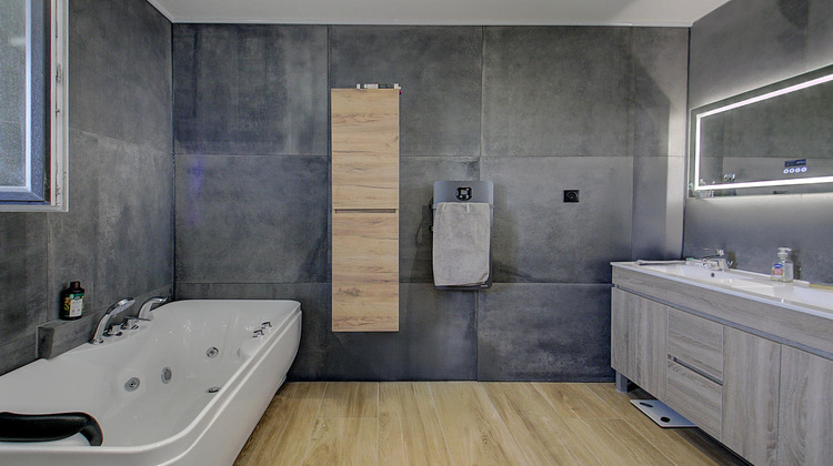 Ma-Cabane - Vente Maison JANNEYRIAS, 107 m²