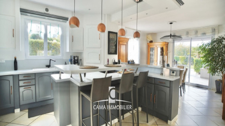 Ma-Cabane - Vente Maison Jarrie, 270 m²