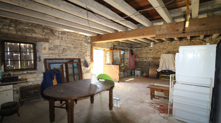 Ma-Cabane - Vente Maison JEU-MALOCHES, 80 m²
