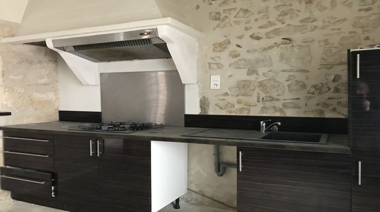 Ma-Cabane - Vente Maison Jonquières-Saint-Vincent, 86 m²