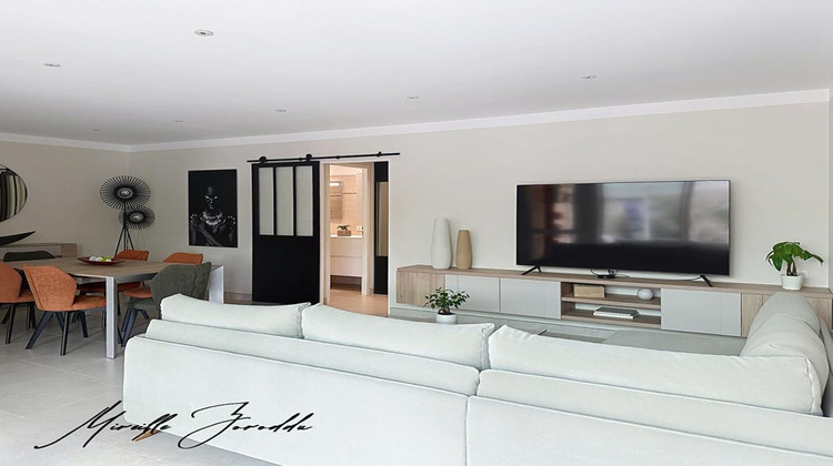 Ma-Cabane - Vente Maison JONQUIERES SAINT VINCENT, 107 m²