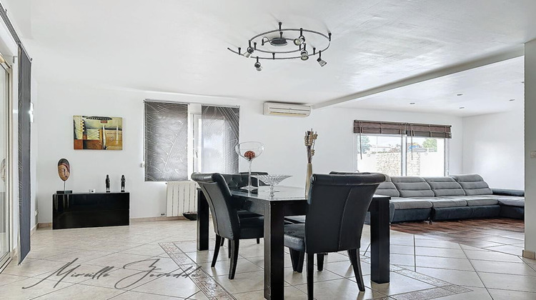 Ma-Cabane - Vente Maison JONQUIERES SAINT VINCENT, 122 m²