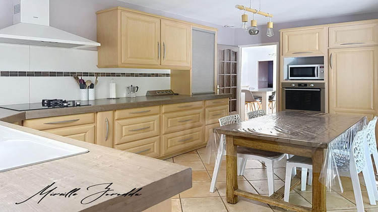 Ma-Cabane - Vente Maison JONQUIERES SAINT VINCENT, 169 m²