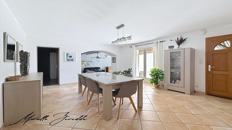 Ma-Cabane - Vente Maison JONQUIERES SAINT VINCENT, 169 m²