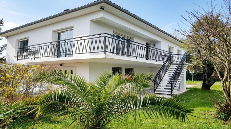 Ma-Cabane - Vente Maison JONZAC 17500, 160 m²