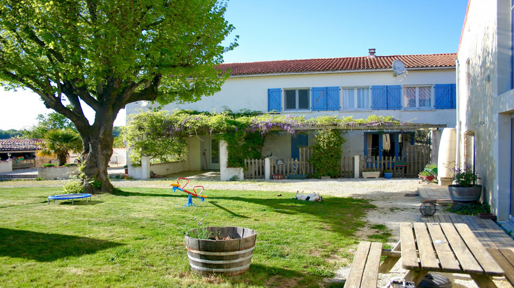 Ma-Cabane - Vente Maison Jonzac, 592 m²