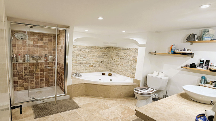 Ma-Cabane - Vente Maison JOUQUES, 200 m²