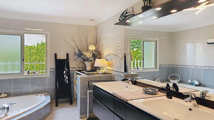 Ma-Cabane - Vente Maison JUVIGNAC, 245 m²