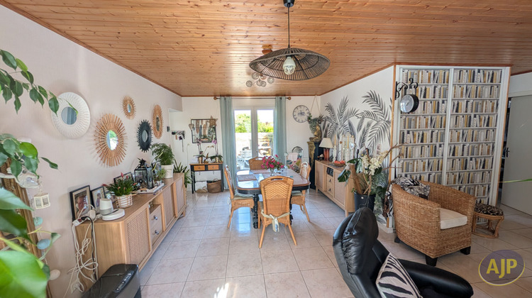Ma-Cabane - Vente Maison L'AIGUILLON-SUR-MER, 61 m²