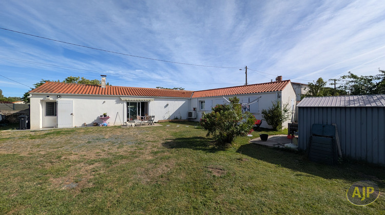 Ma-Cabane - Vente Maison L'AIGUILLON-SUR-MER, 111 m²