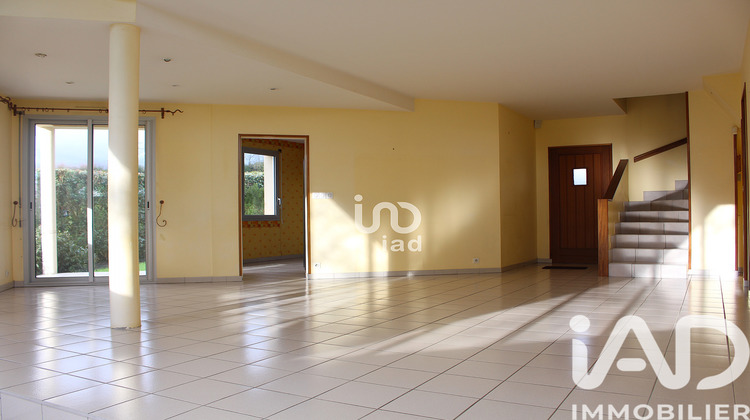 Ma-Cabane - Vente Maison L'Huisserie, 225 m²