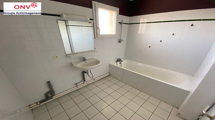 Ma-Cabane - Vente Maison L'ISLE-D'ABEAU, 99 m²